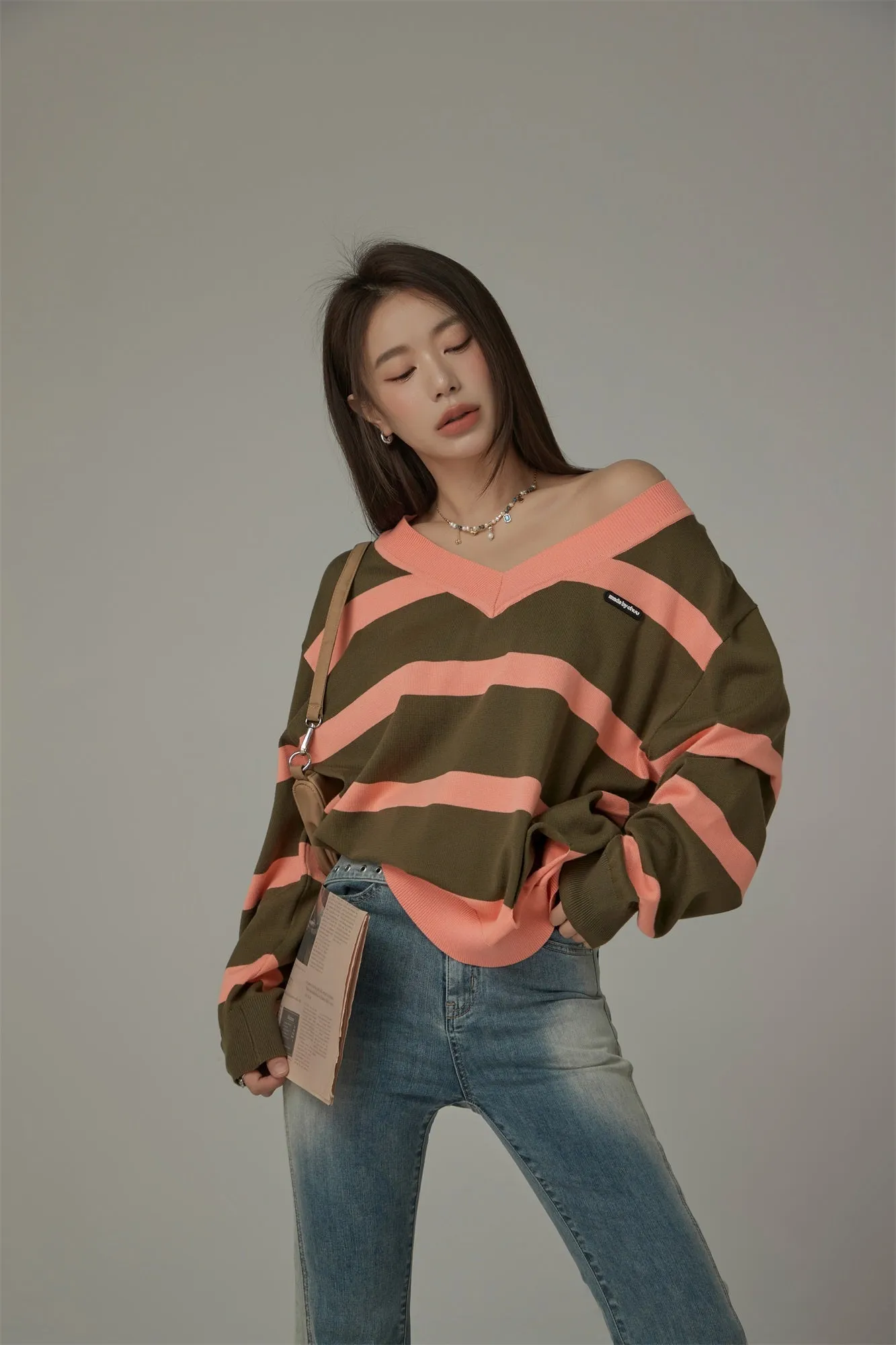 Color Matching V-Neck Striped Knit Sweater