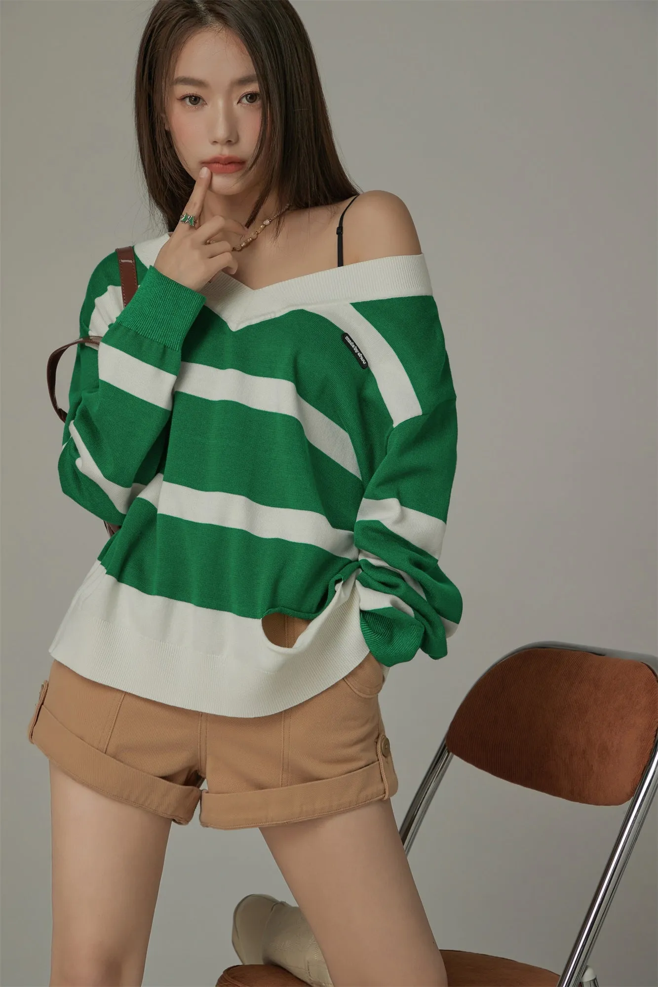 Color Matching V-Neck Striped Knit Sweater