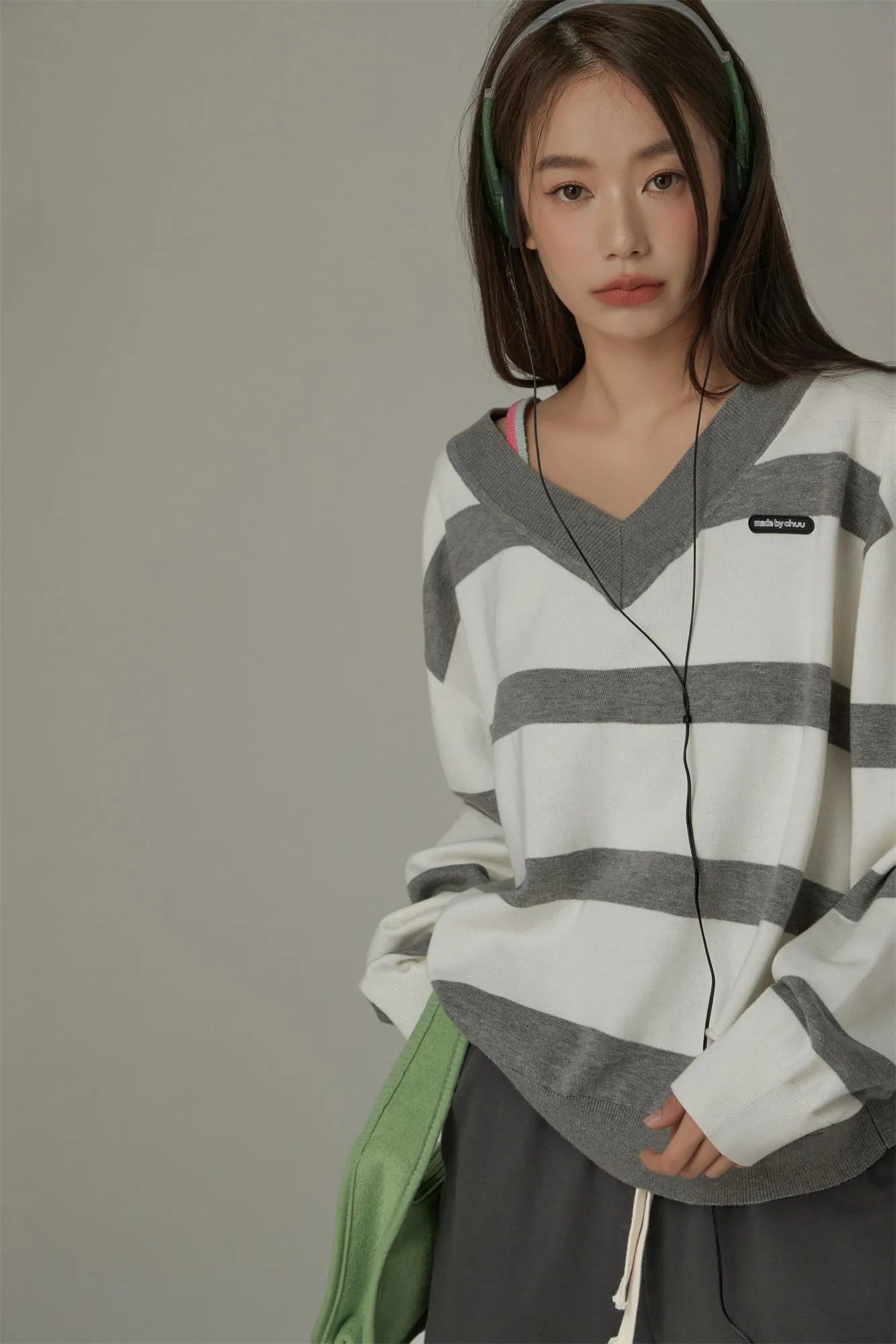 Color Matching V-Neck Striped Knit Sweater