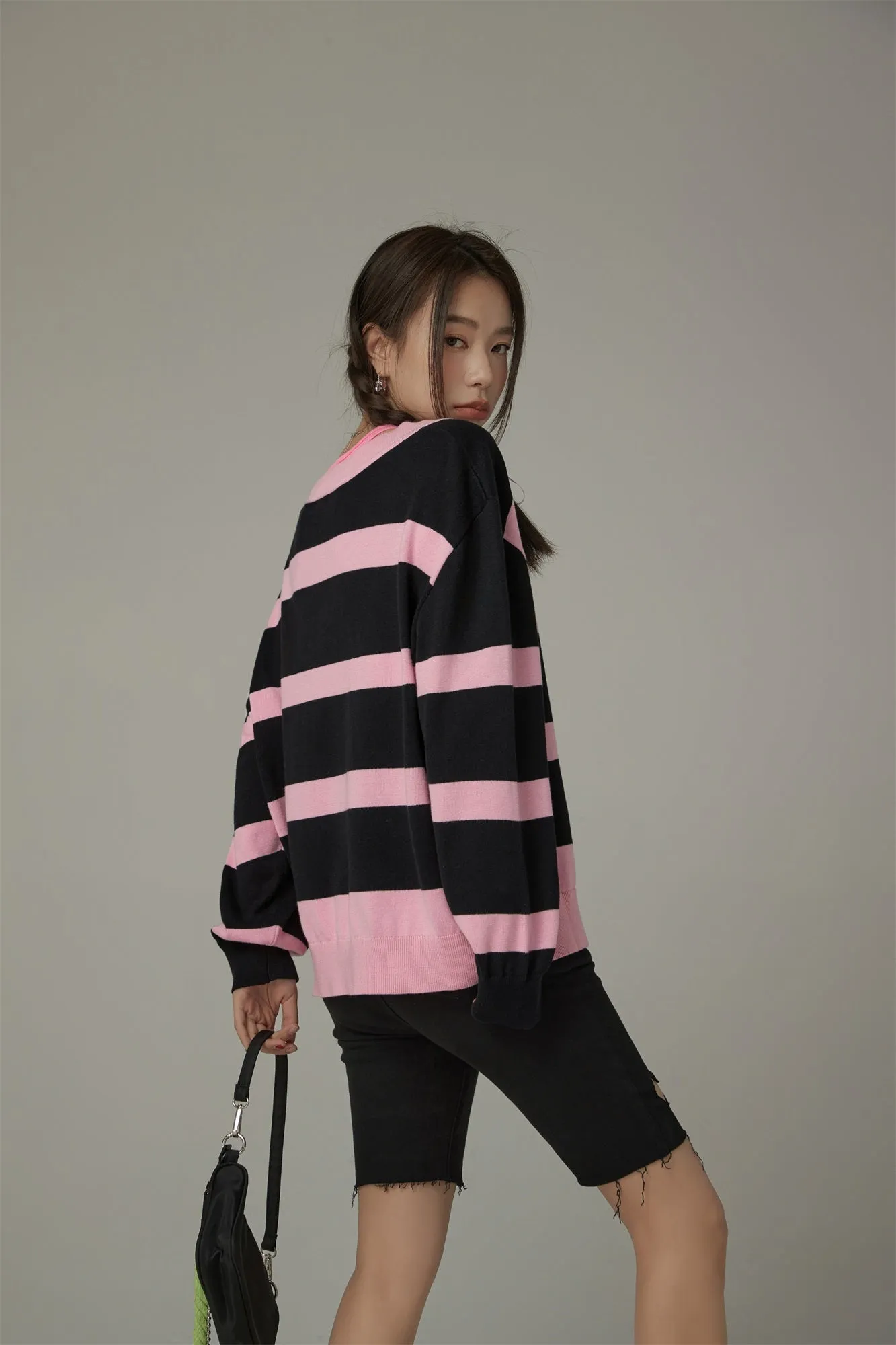 Color Matching V-Neck Striped Knit Sweater