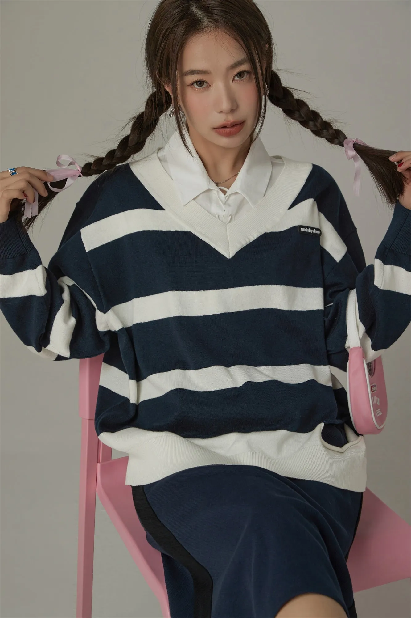 Color Matching V-Neck Striped Knit Sweater