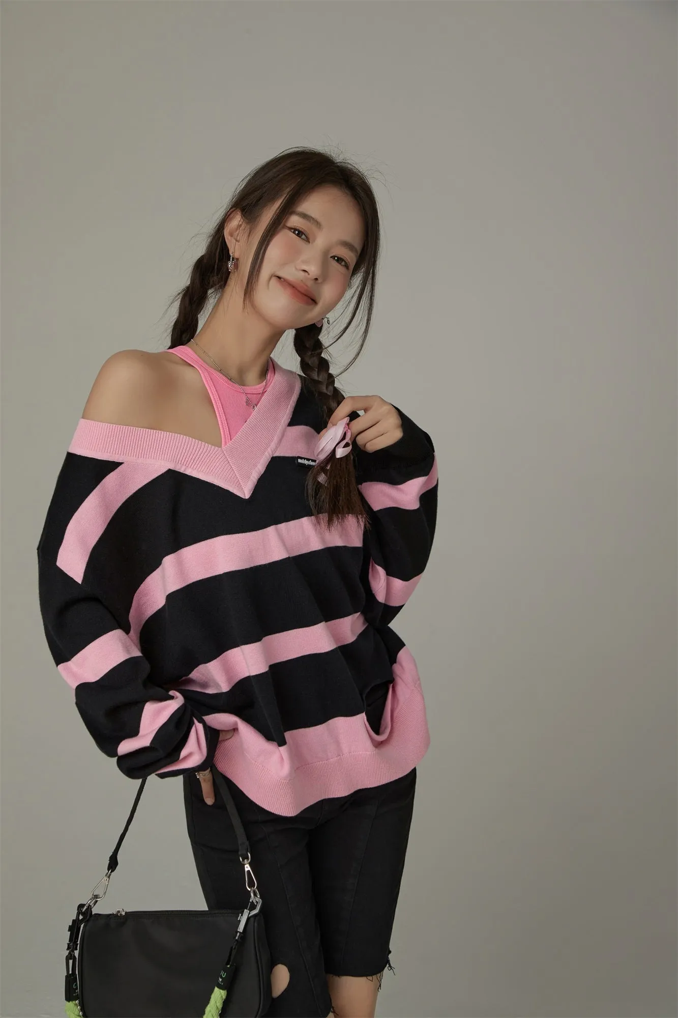 Color Matching V-Neck Striped Knit Sweater