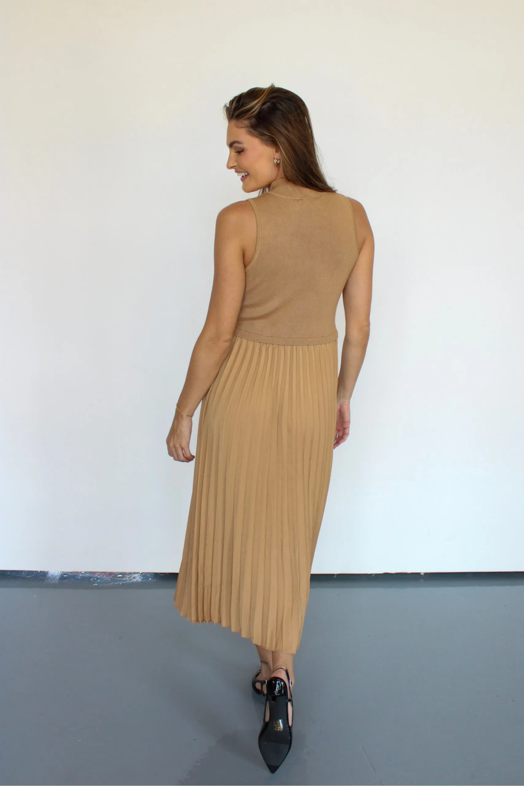 Early Riser Midi Dress In Tan