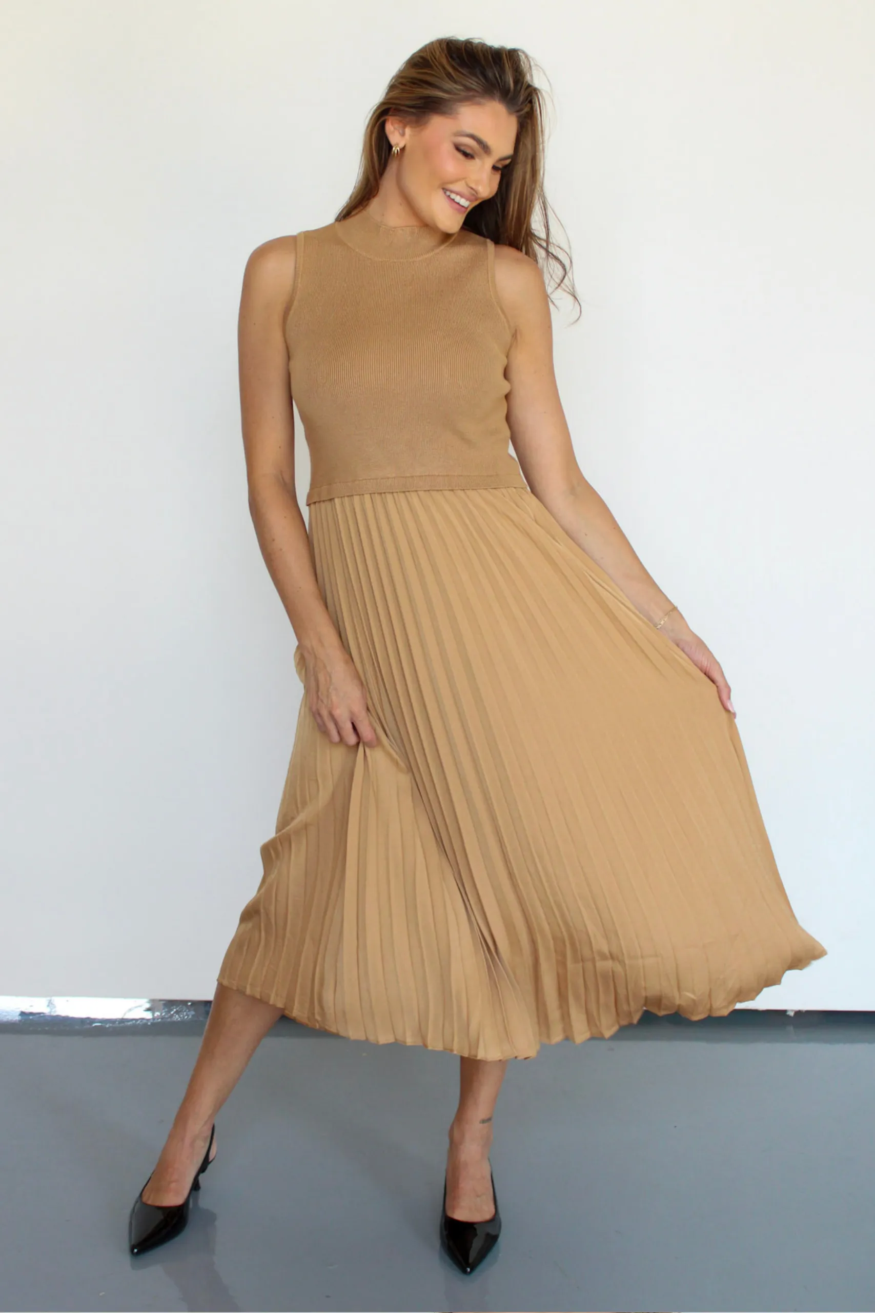 Early Riser Midi Dress In Tan