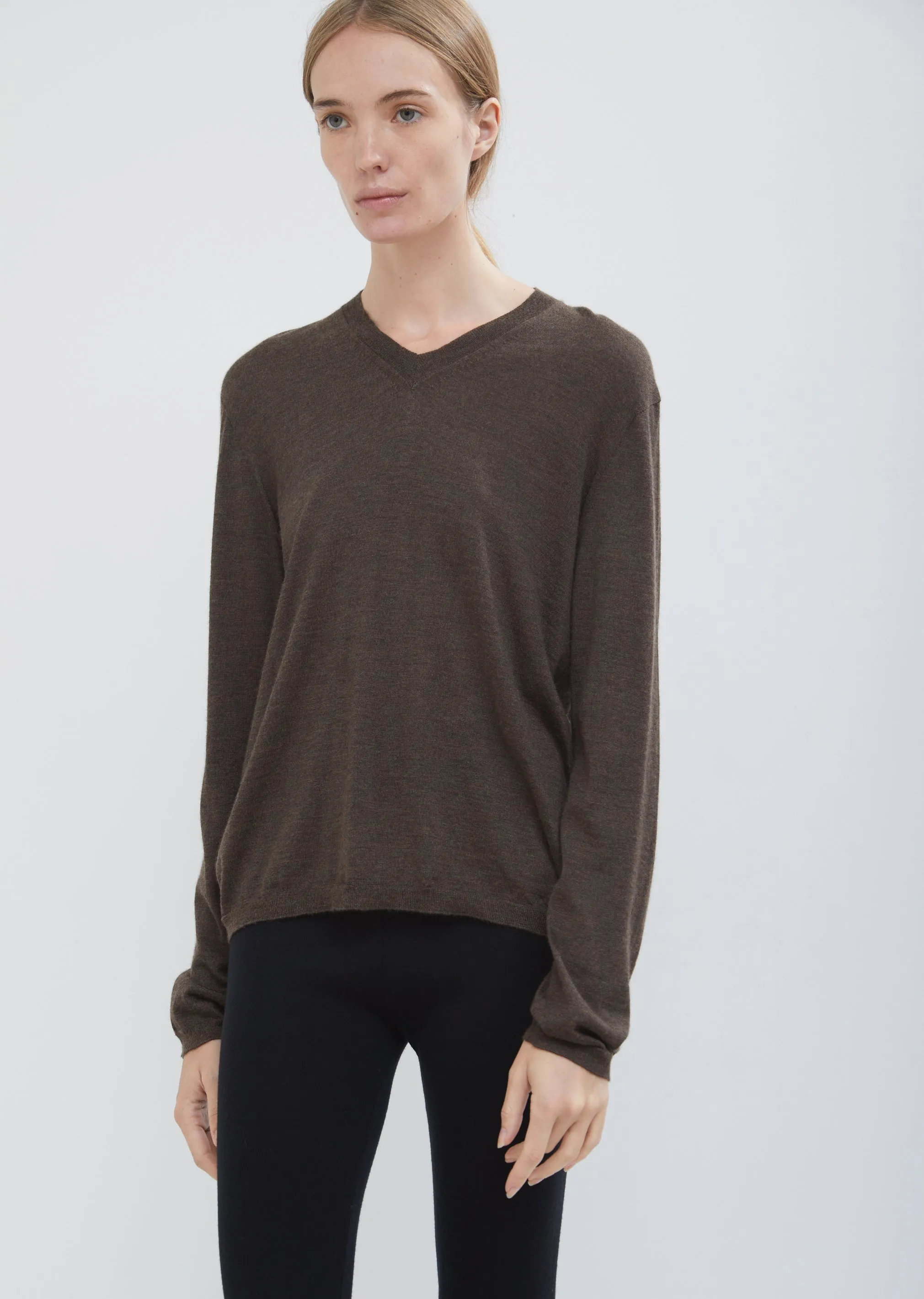 Extrafine Basic V-Neck Sweater