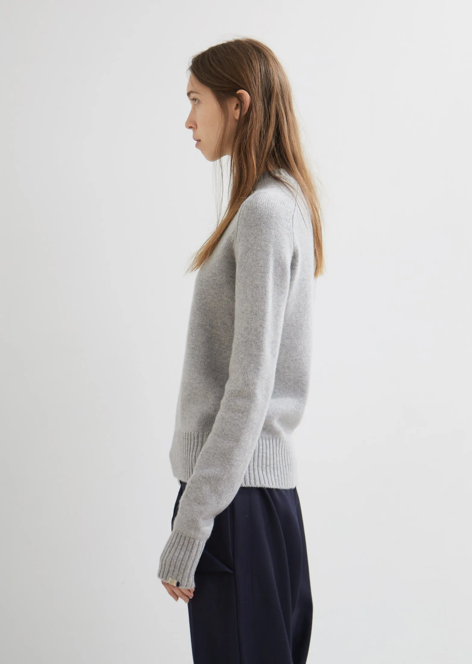 Glory Classic Round Neck Cashmere Sweater