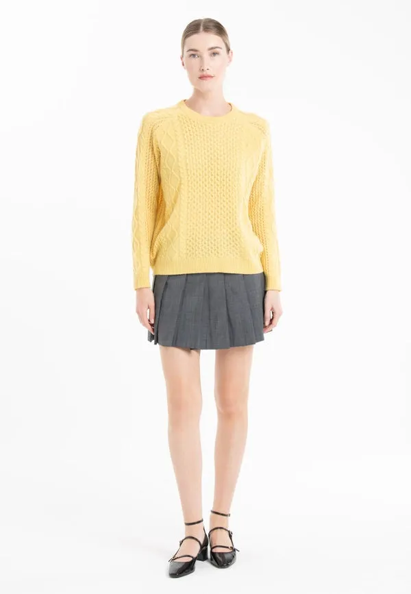 Nami 28 4-ply Twisted Round Neck Sweater in Yellow Cashmere