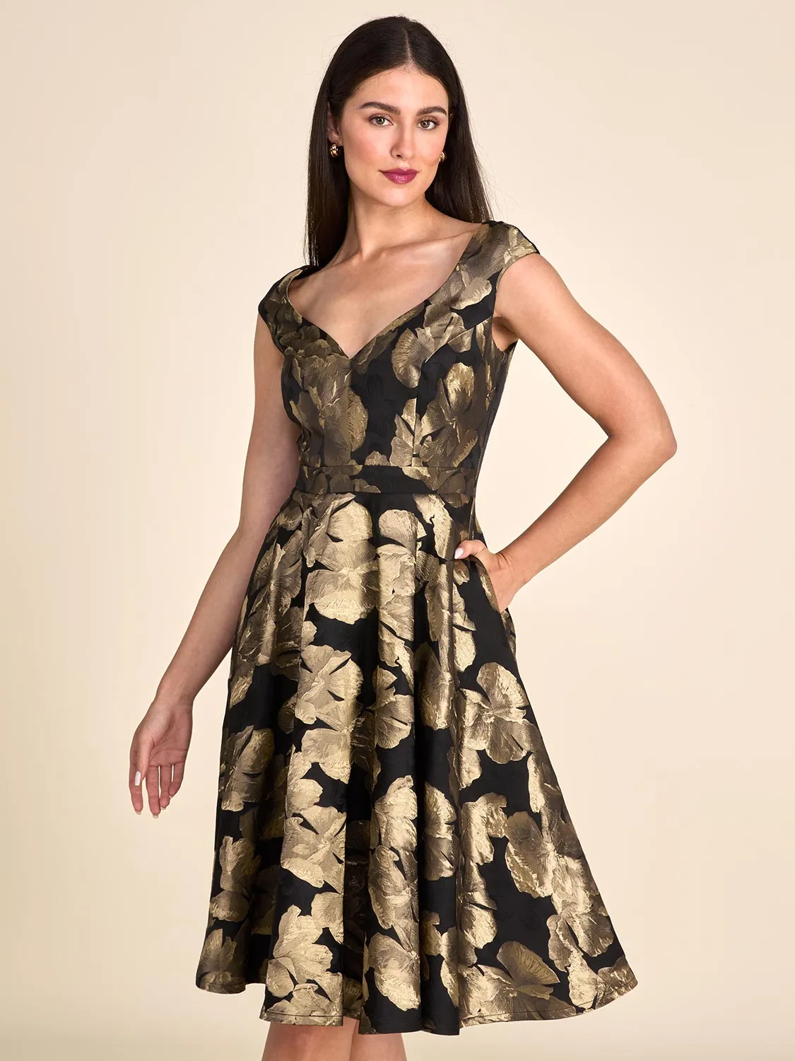 Sweetheart Jacquard Floral Midi Dress